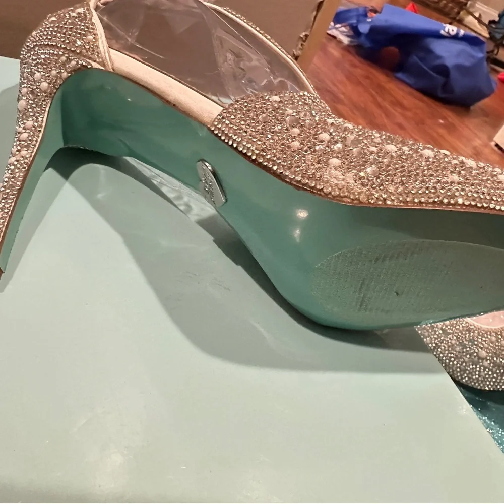 Betsy Johnson Blue heels - Picture 7 of 8